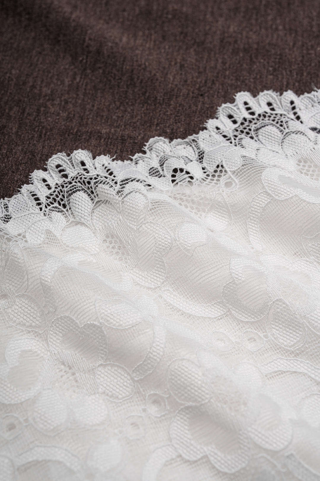 Lace Trim Patchwork Mock Neck Sleeveless Maxi Dress