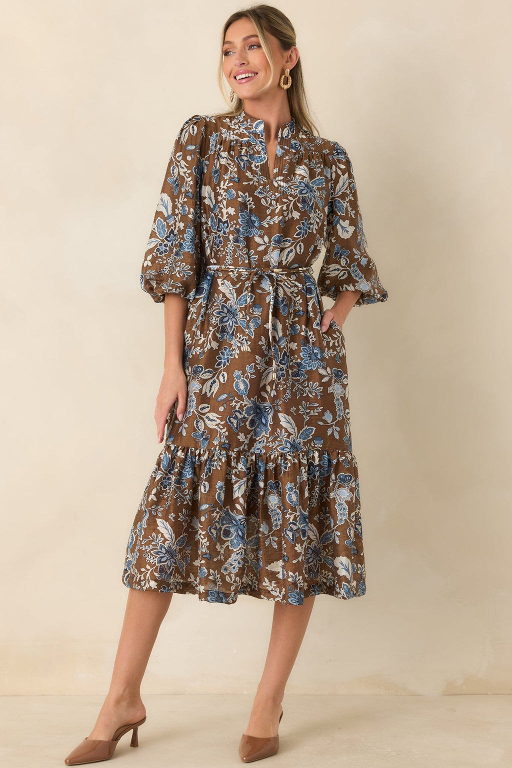 A Well-Told Story Brown & Blue Floral Tie-Waist Midi Dress
