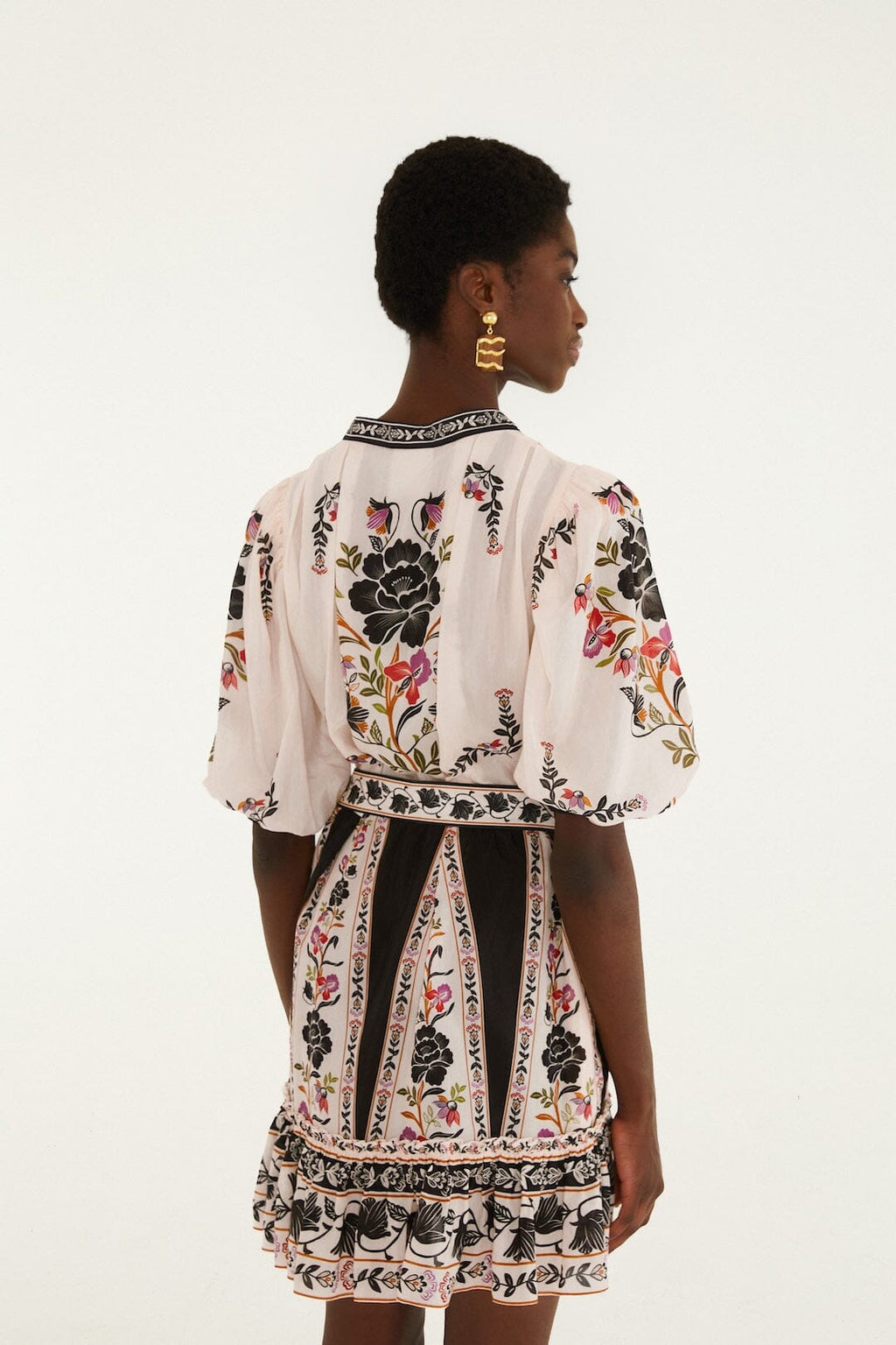 Delicate Floral Belted Buttoned Mini Dress
